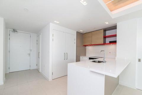 1 bedroom apartment for sale, Hoola East Tower, Canary Wharf E16