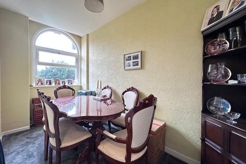 2 bedroom flat for sale, Westbourne Grove, Scarborough, YO11