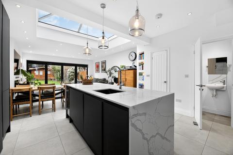 4 bedroom terraced house for sale, Trelawney Road, Ilford, IG6
