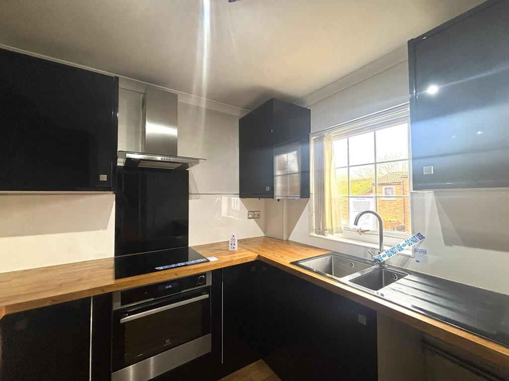 Kitchen 1.jpeg