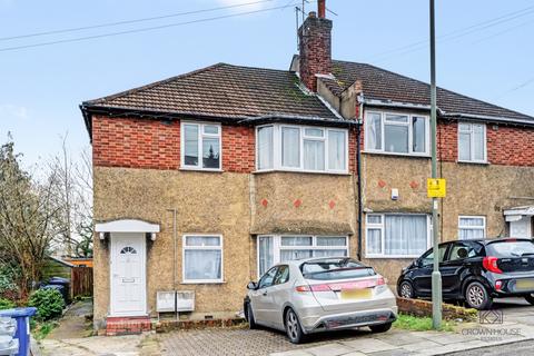 2 bedroom flat for sale, Oakleigh close London, N12