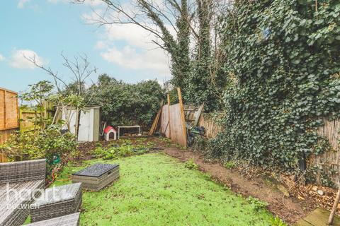 2 bedroom flat for sale, Rye Hill Park, London