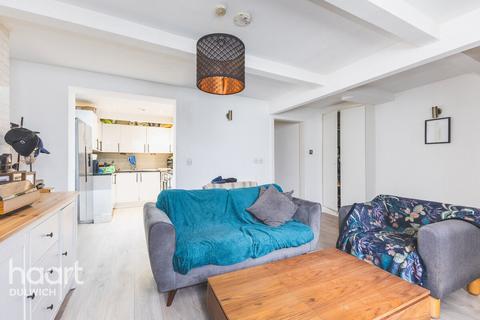 2 bedroom flat for sale, Rye Hill Park, London