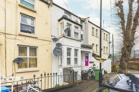 2 bedroom flat for sale, Rye Hill Park, London