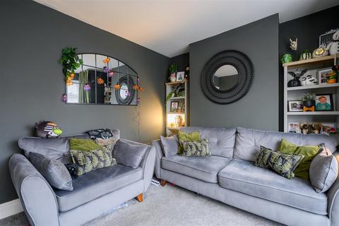 2 bedroom semi-detached house for sale, Hambleton Avenue, York, YO10 3PP