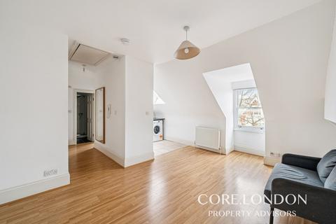 undefined, Walpole Gardens, Chiswick, W4