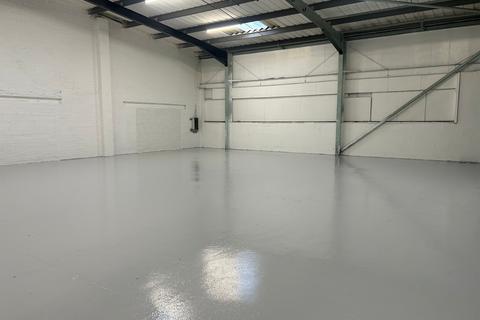 Warehouse to rent, Limberline Spur Portsmouth PO3 5JR