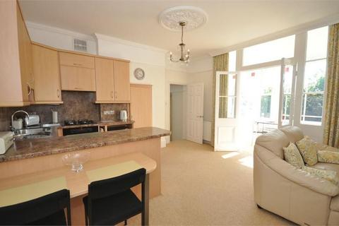 undefined, Laleham Road, Staines-upon-thames, TW18 2DS