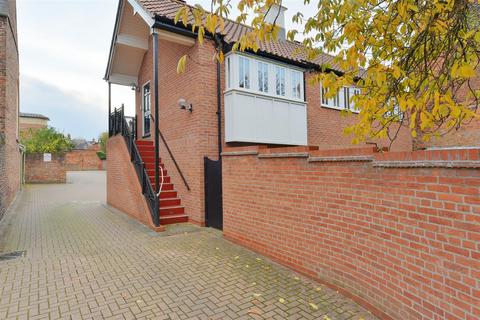undefined, St. Andrew Place, York