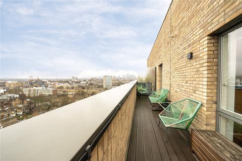 2 bedroom flat for sale, Vespucci Court, 45 Aston Street, London, E14