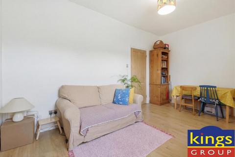 2 bedroom flat for sale, Leopold Road, London