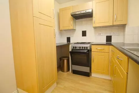 2 bedroom semi-detached house to rent – pohled 3