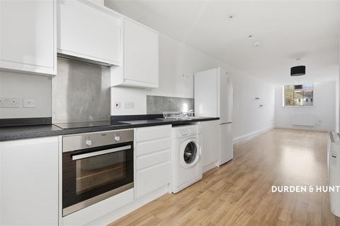 1 bedroom apartment to rent, Whitewell Road, Colchester CO2