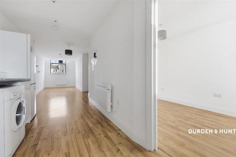 1 bedroom apartment to rent, Whitewell Road, Colchester CO2