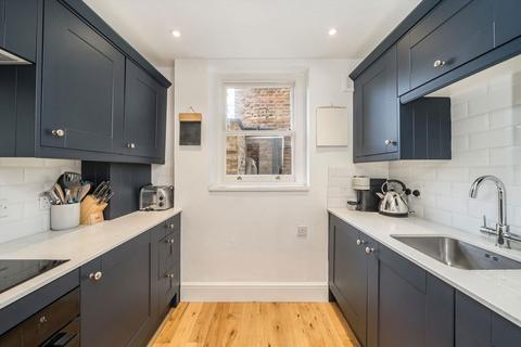 2 bedroom flat for sale, Ramsden Road, London SW12