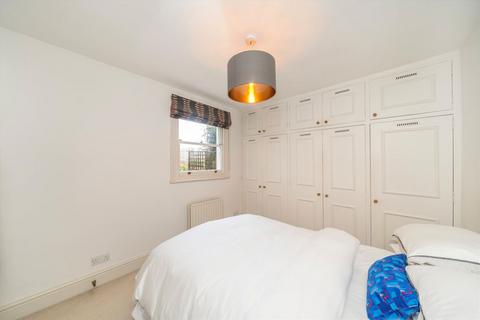 2 bedroom flat for sale, Ramsden Road, London SW12