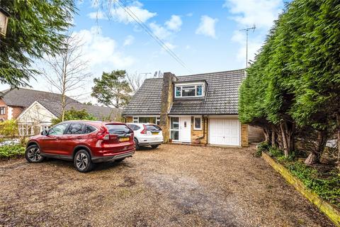 undefined, Nine Mile Ride, Finchampstead, Wokingham, Berkshire, RG40