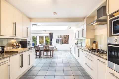 undefined, Nine Mile Ride, Finchampstead, Wokingham, Berkshire, RG40