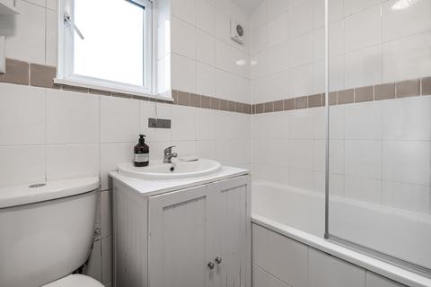 undefined, Melfort Road, Thornton Heath, CR7