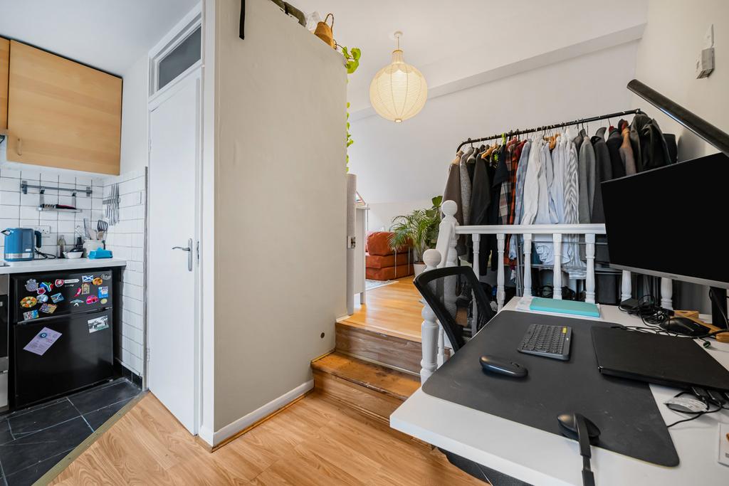 Studio Room
