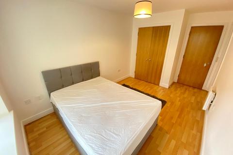 1 bedroom apartment to rent, Spacious 1-Bed Flat Saint David's Square, London, E14