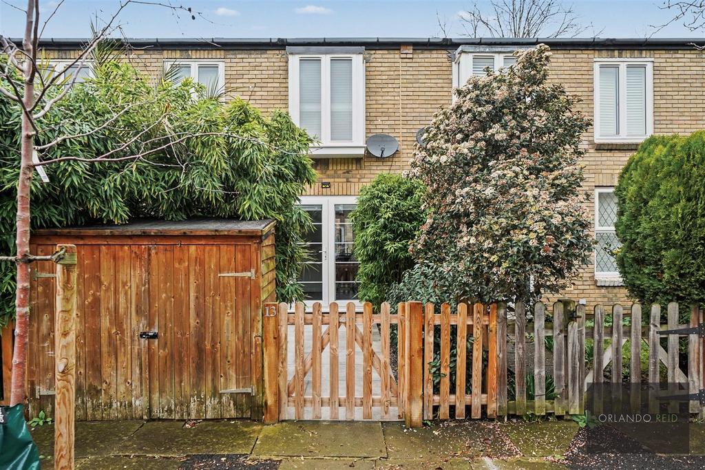 13 Bobbin Close SW4 0 LL-1.jpg
