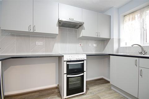 2 bedroom flat to rent, Fisher Close, Enfield, EN3