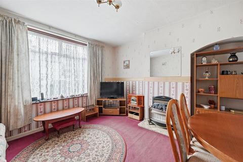 2 bedroom terraced house for sale, Lillechurch Road, Essex