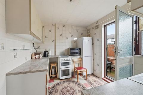 2 bedroom terraced house for sale, Lillechurch Road, Essex