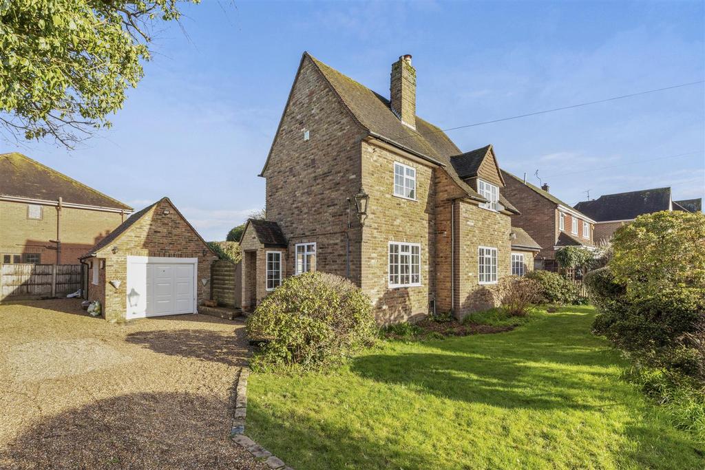 3 Copners Drive, HP15 6 SG-14.jpg