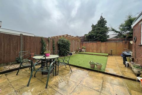undefined, Robins Close, Stourbridge