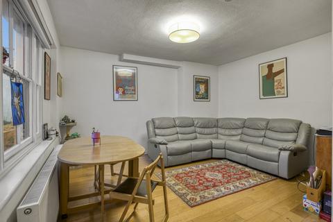 2 bedroom maisonette for sale, Hilldrop Crescent, London, N7