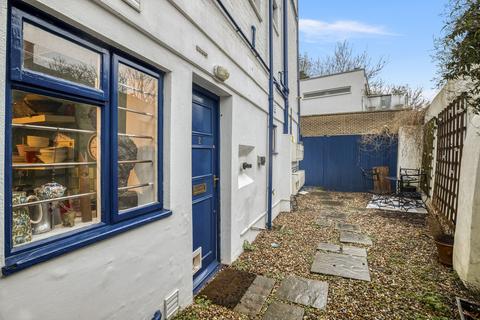 2 bedroom maisonette for sale, Hilldrop Crescent, London, N7