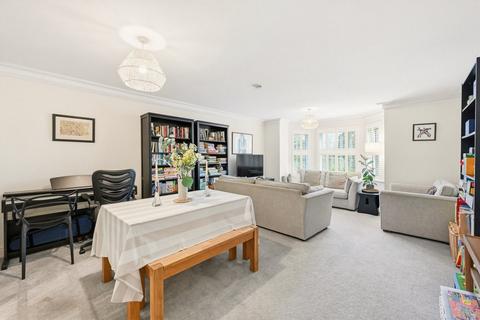 2 bedroom apartment for sale, Oatlands Drive, Weybridge, KT13