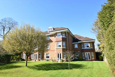 Oatlands Drive, Weybridge, KT13