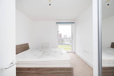 1 bedroom flat to rent, London Road, Barking, IG11