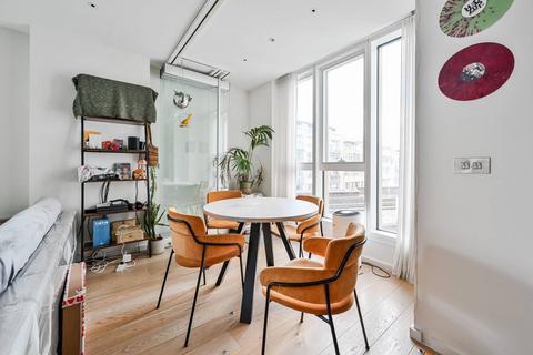 1 bedroom flat for sale, Long Street, Shoreditch, London, E2