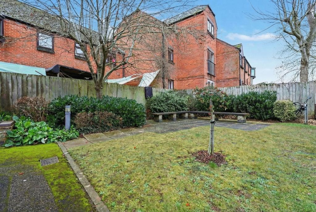 Apartment in Oxford, Church Cowley, Cowley - More