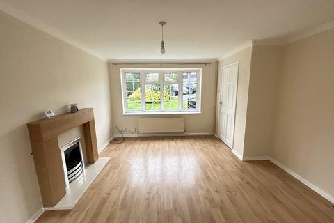 3 bedroom terraced house to rent, Belvoir Close, Ilkeston, Derbyshire, DE7