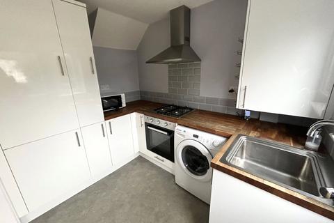 3 bedroom terraced house to rent, Belvoir Close, Ilkeston, Derbyshire, DE7