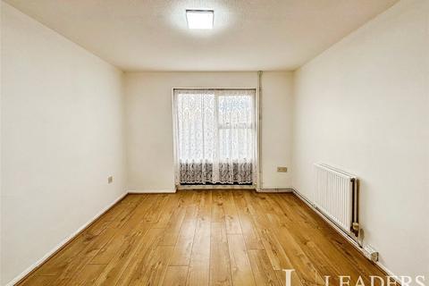 3 bedroom flat to rent, Milwards, Harlow, Essex, CM19