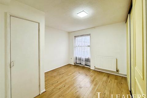 3 bedroom flat to rent, Milwards, Harlow, Essex, CM19