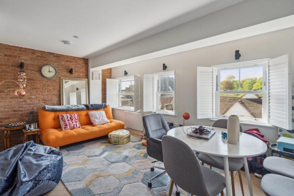 Living/Dining Area