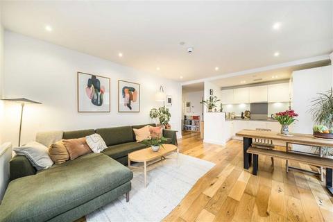 2 bedroom flat for sale, Palmers Road, London E2