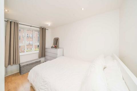 2 bedroom flat to rent, Royal Quarter, Kingston Upon Thames KT2