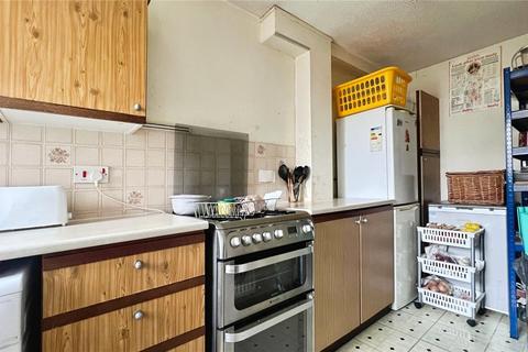 undefined, Suffolk Close, Wokingham, Berkshire