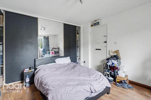 undefined, Tempsford Close, Enfield