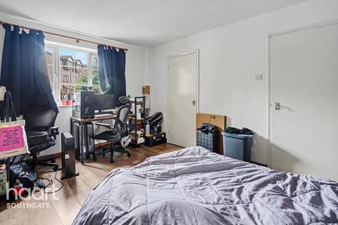 undefined, Tempsford Close, Enfield