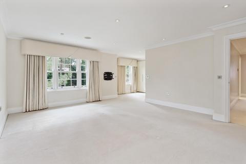 undefined, Granville Close, St George's Hill, Weybridge, KT13