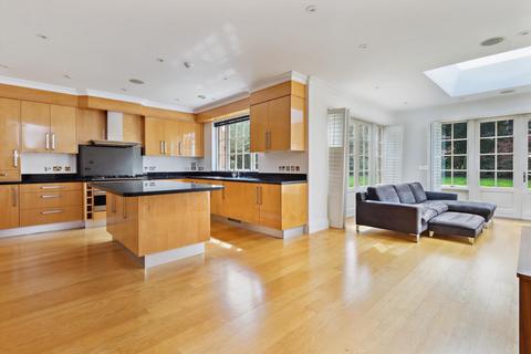 undefined, Granville Close, St George's Hill, Weybridge, KT13